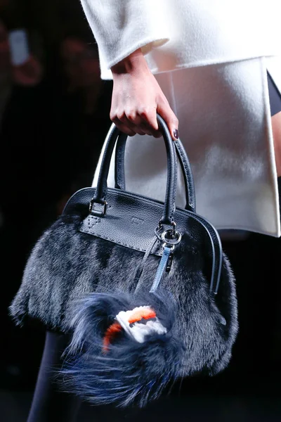 Look 57